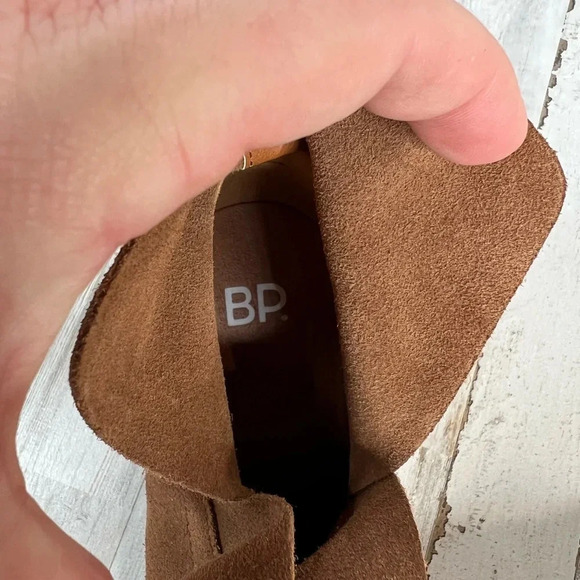 BP Women's Tan Suede Foldover Block Heel Ankle Booties Size 10M - Picture 6 of 10